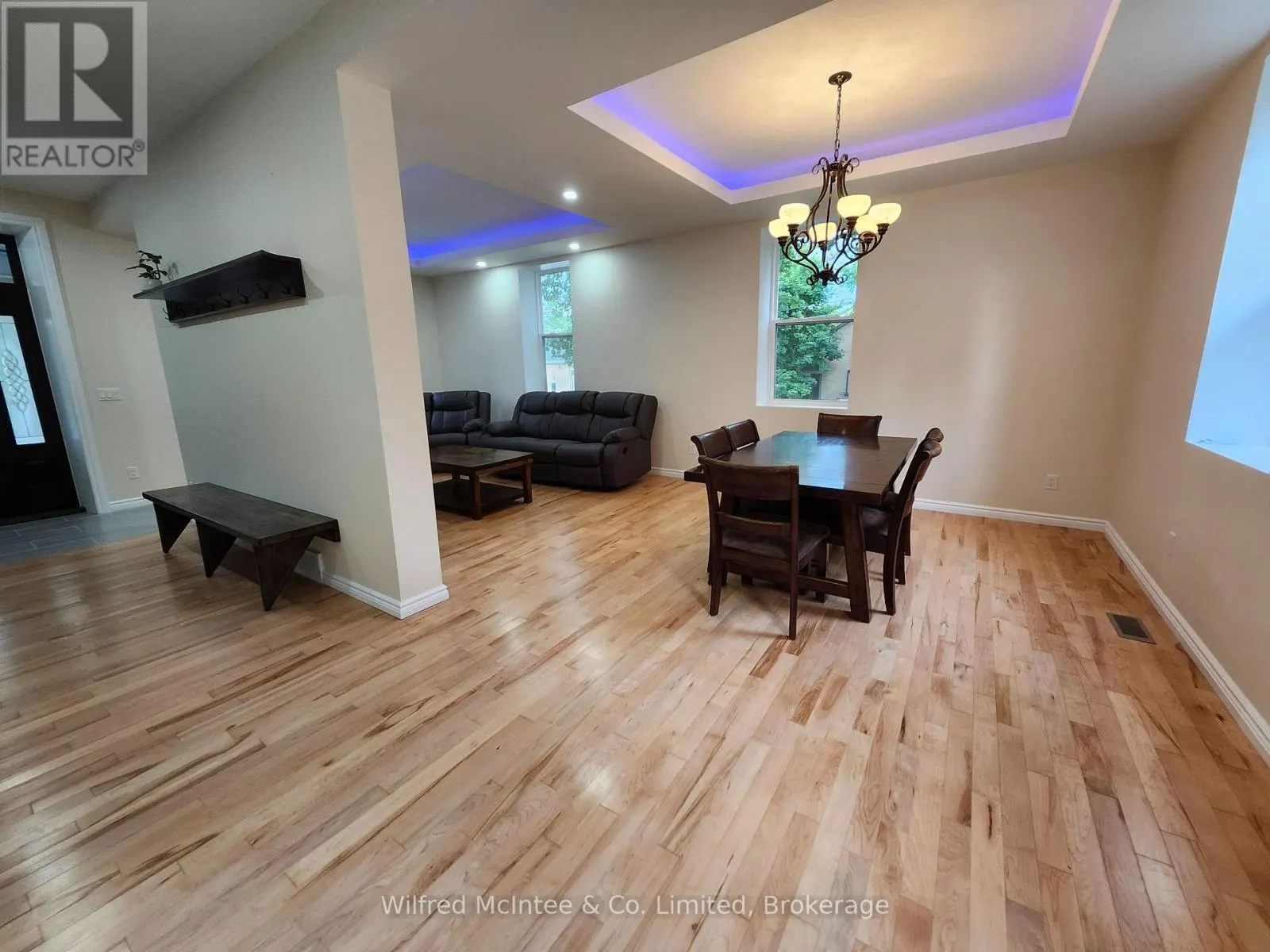 36 BROWNLEE STREET S