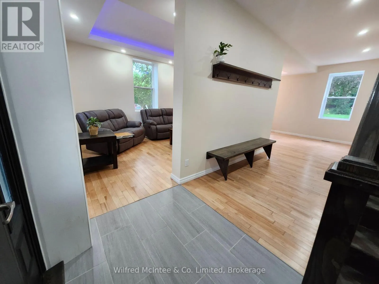 36 BROWNLEE STREET S