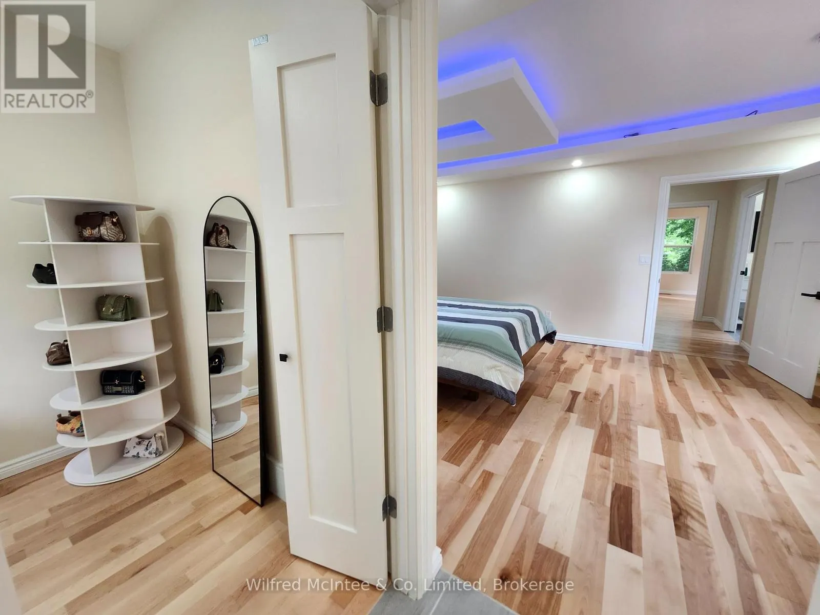 36 BROWNLEE STREET S