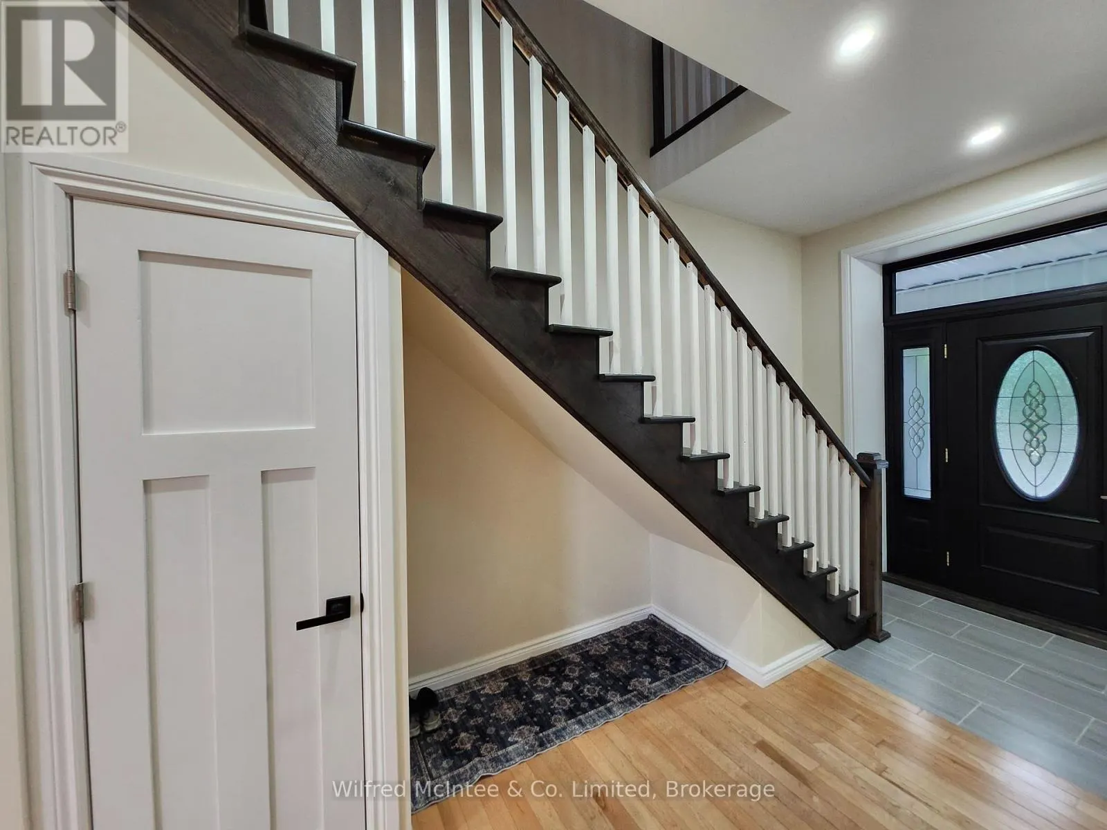 36 BROWNLEE STREET S
