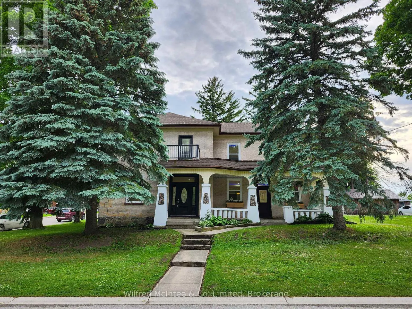 36 BROWNLEE STREET S