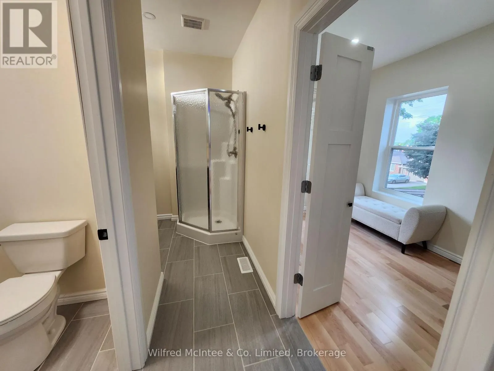 36 BROWNLEE STREET S