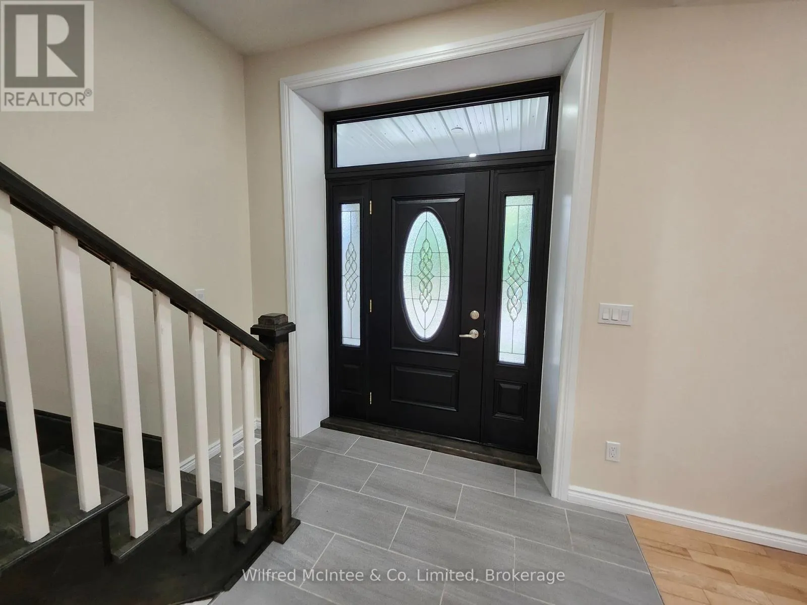 36 BROWNLEE STREET S