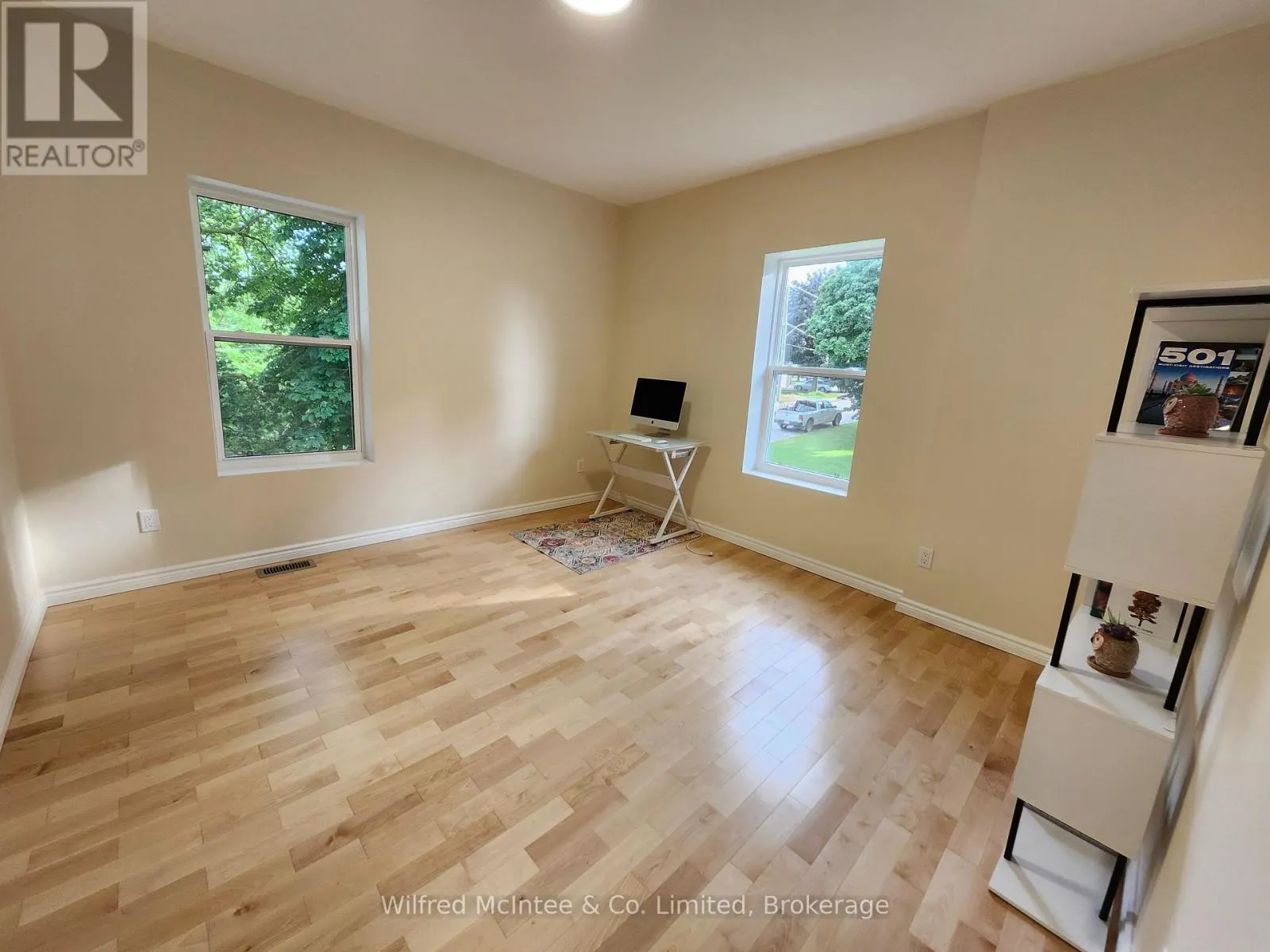 36 BROWNLEE STREET S