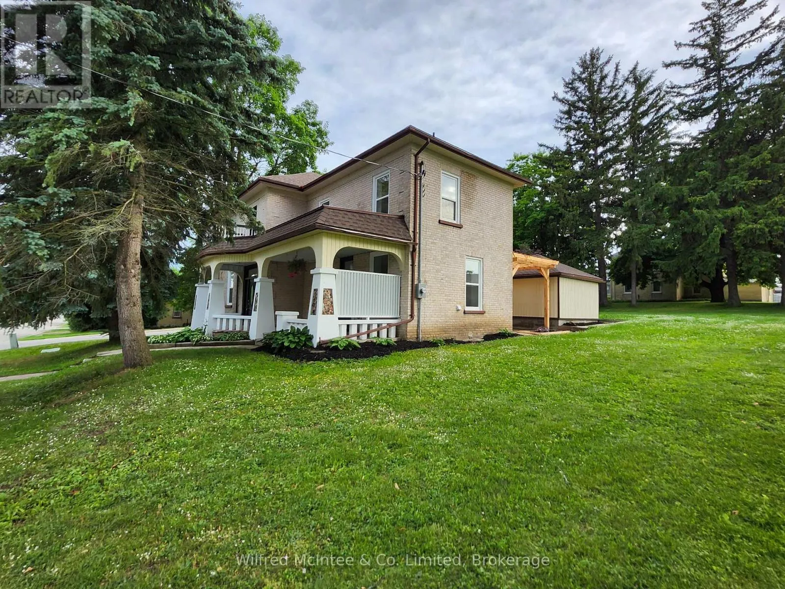 36 BROWNLEE STREET S