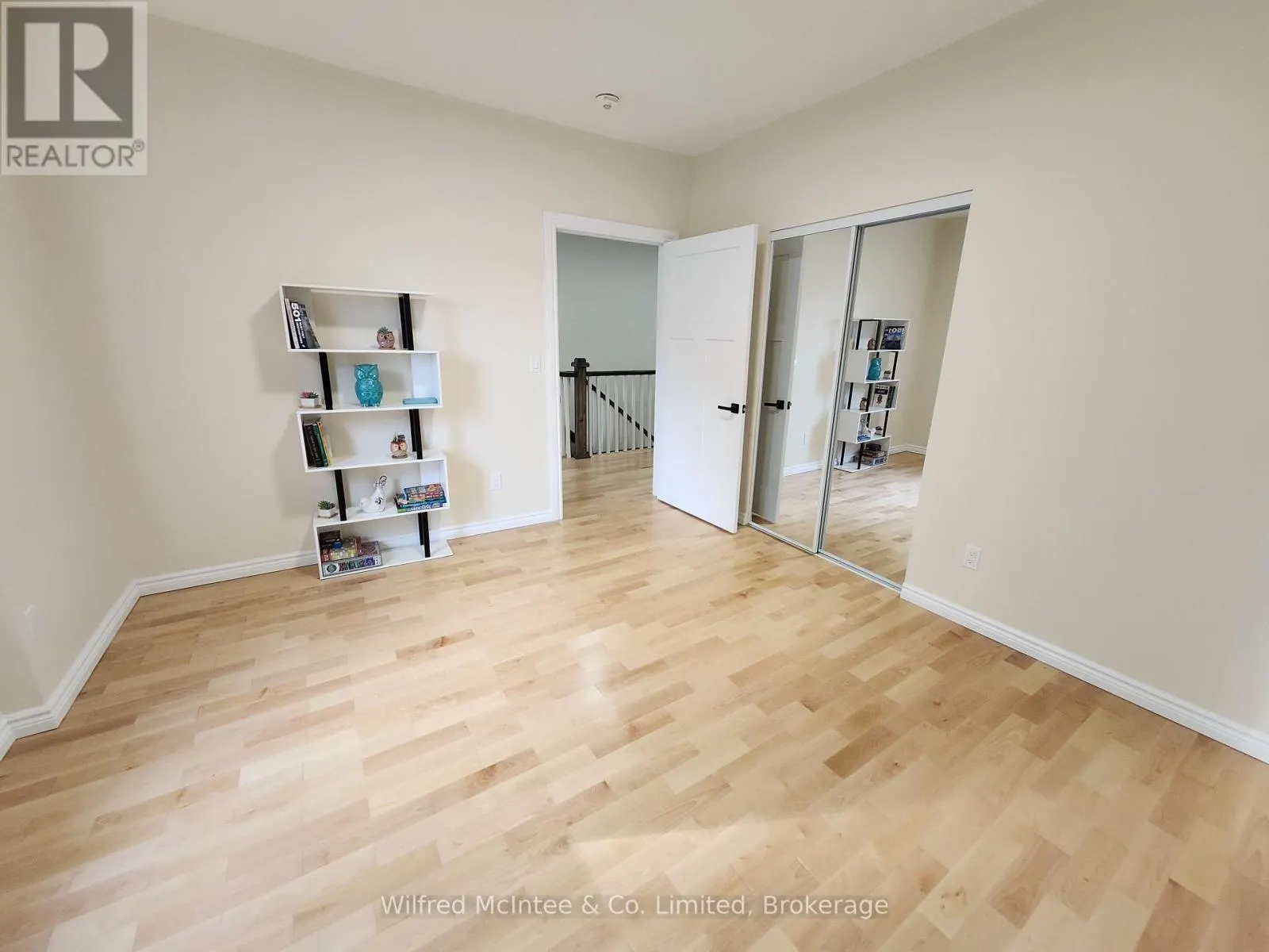 36 BROWNLEE STREET S