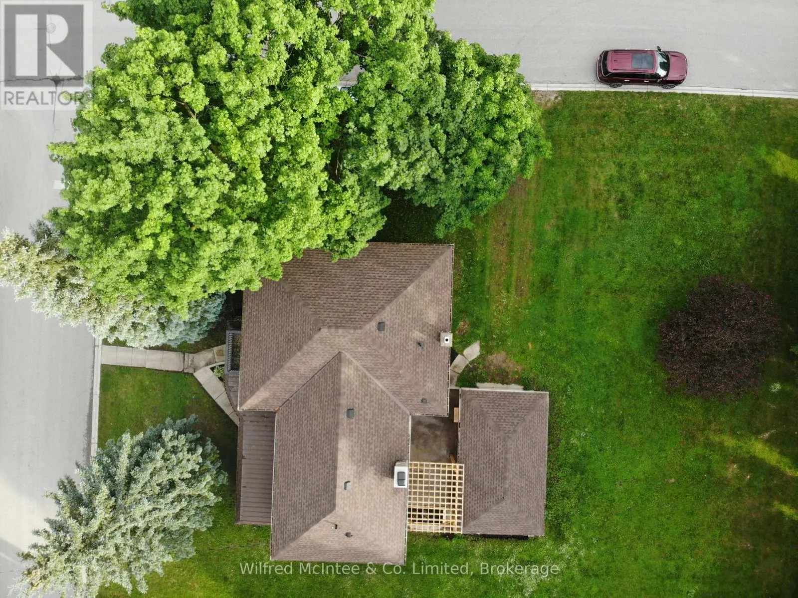 36 BROWNLEE STREET S