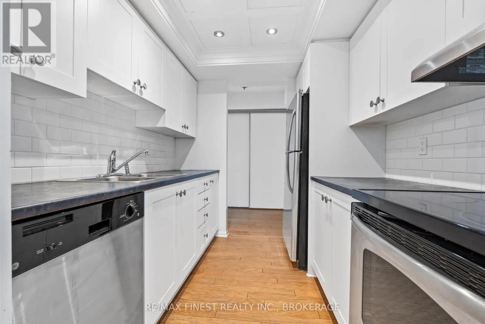 1002 - 165 ONTARIO STREET, #1002
