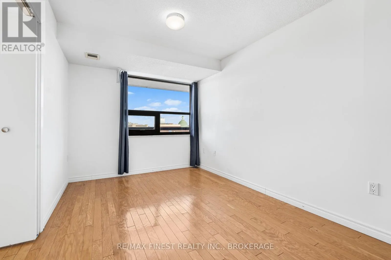 1002 - 165 ONTARIO STREET, #1002