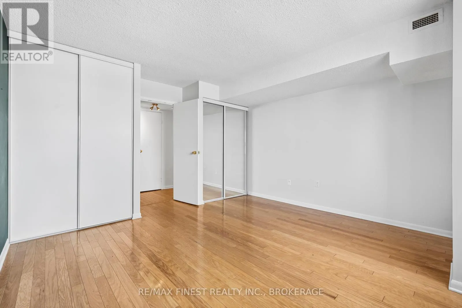 1002 - 165 ONTARIO STREET, #1002