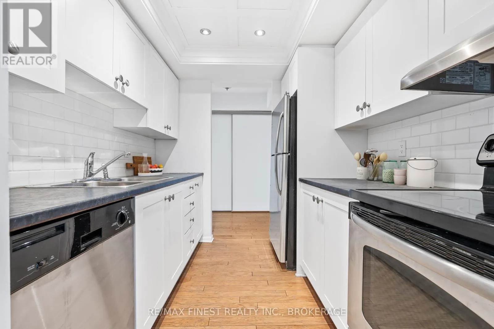 1002 - 165 ONTARIO STREET, #1002
