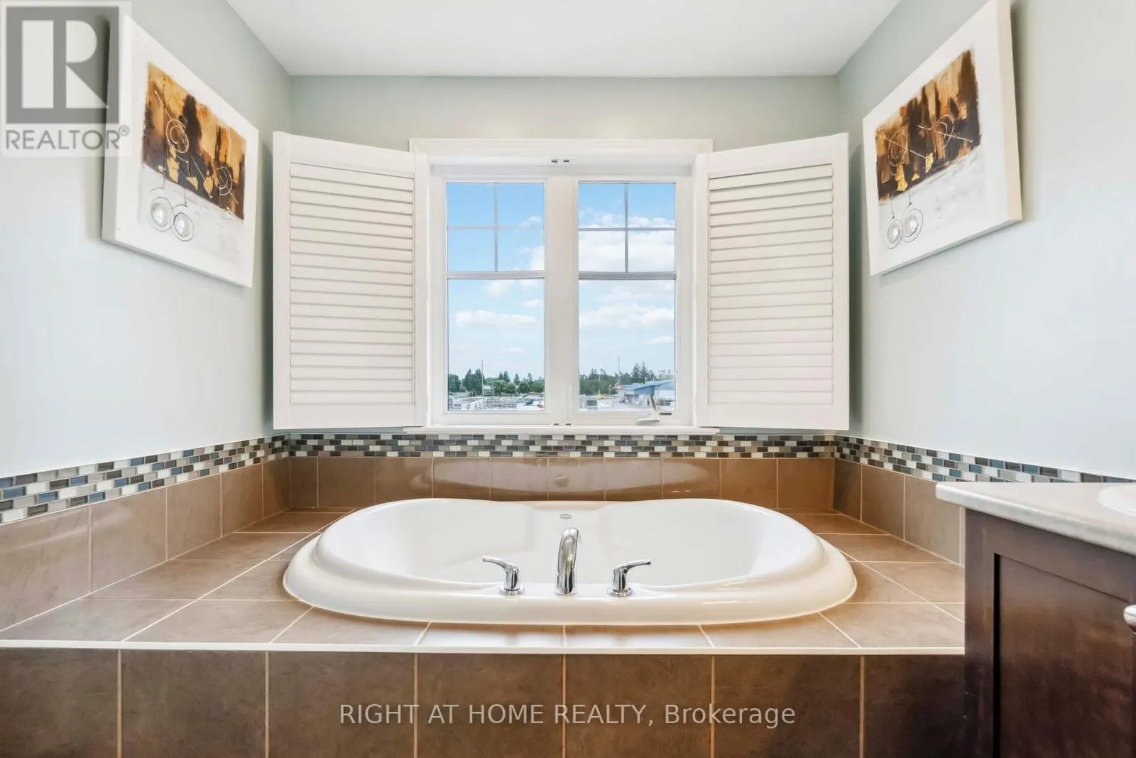 163 MOJAVE CRESCENT