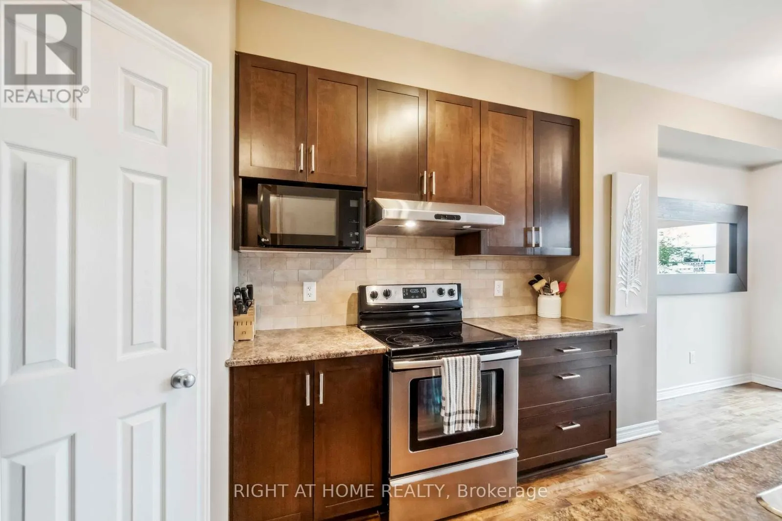 163 MOJAVE CRESCENT