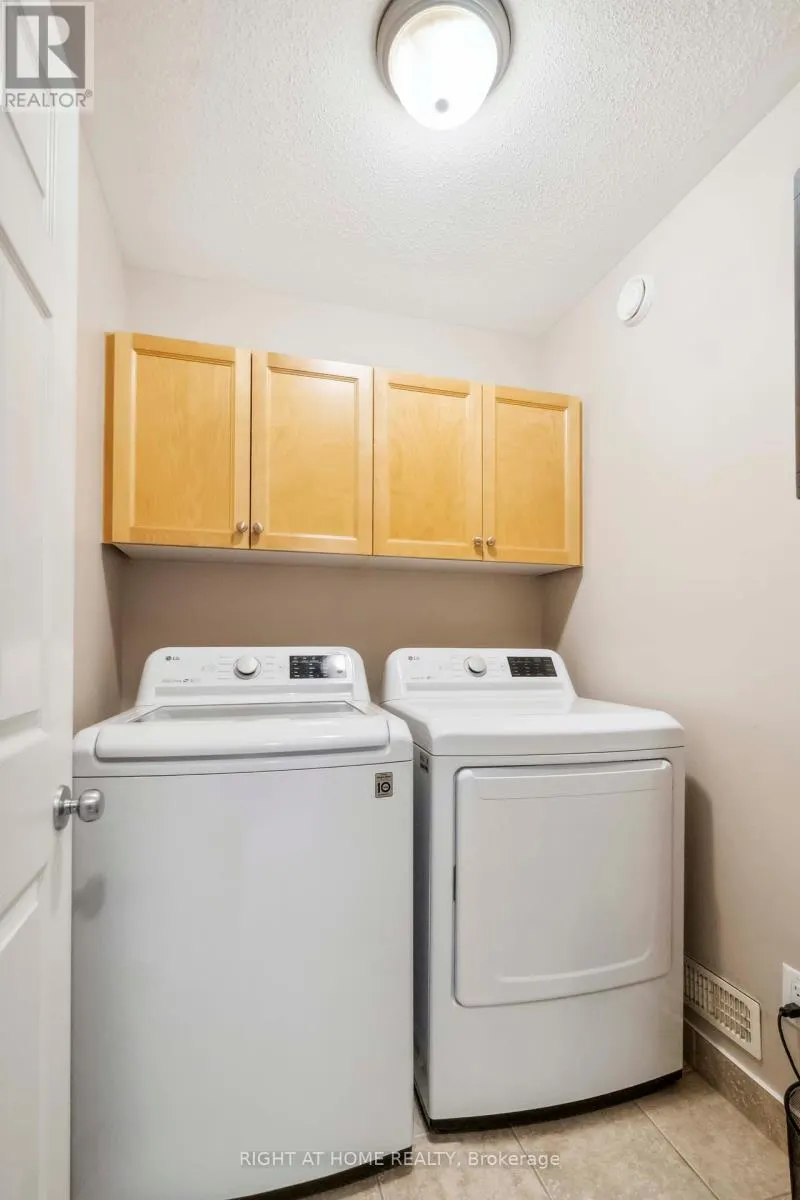 163 MOJAVE CRESCENT