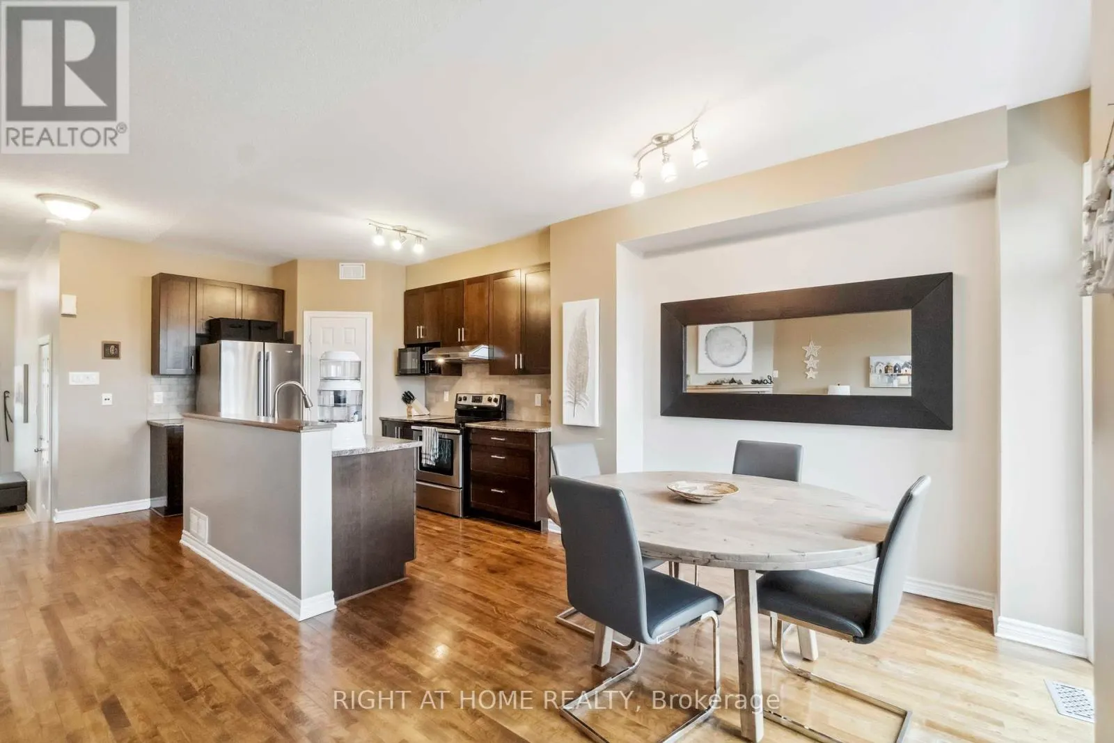 163 MOJAVE CRESCENT