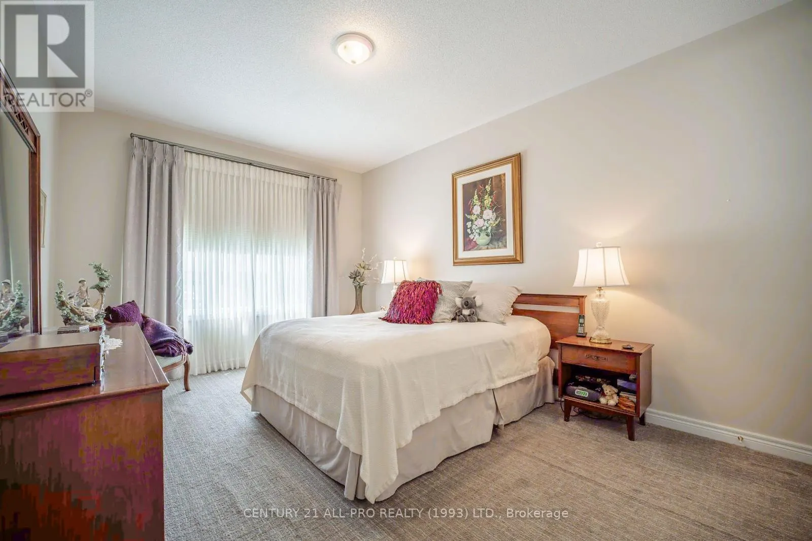 745 PRINCE OF WALES DRIVE