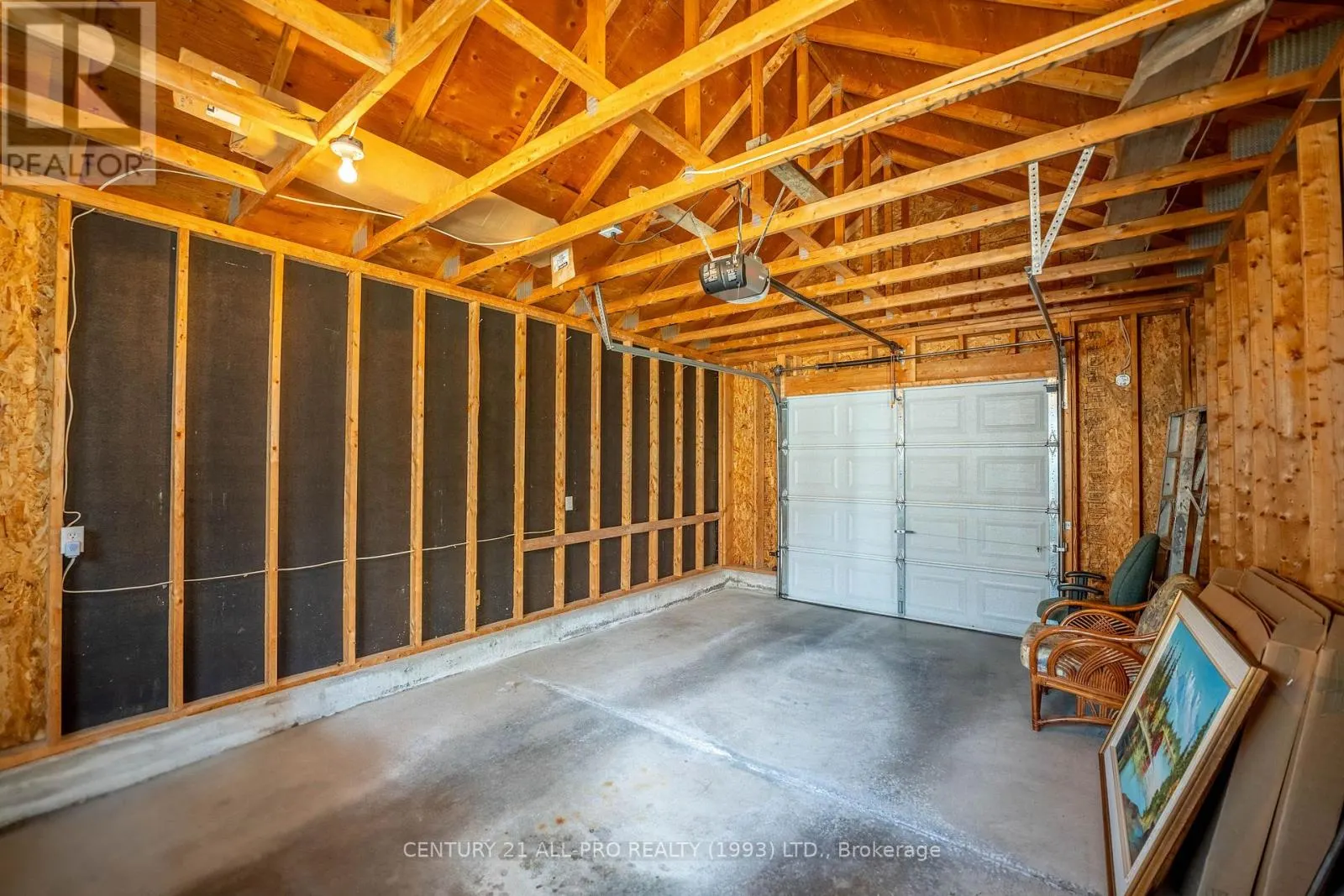 745 PRINCE OF WALES DRIVE
