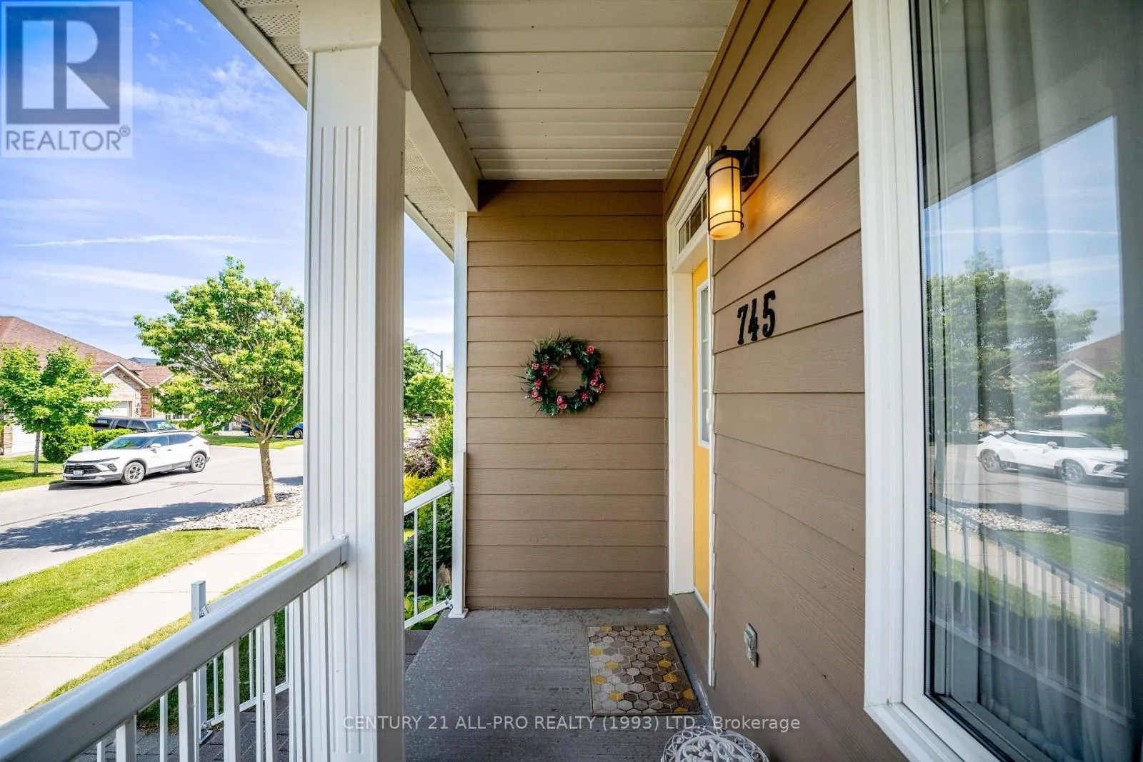 745 PRINCE OF WALES DRIVE