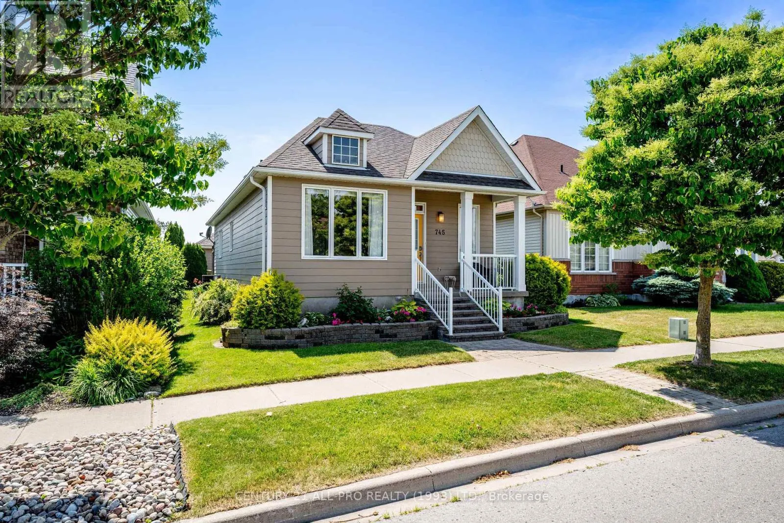 745 PRINCE OF WALES DRIVE