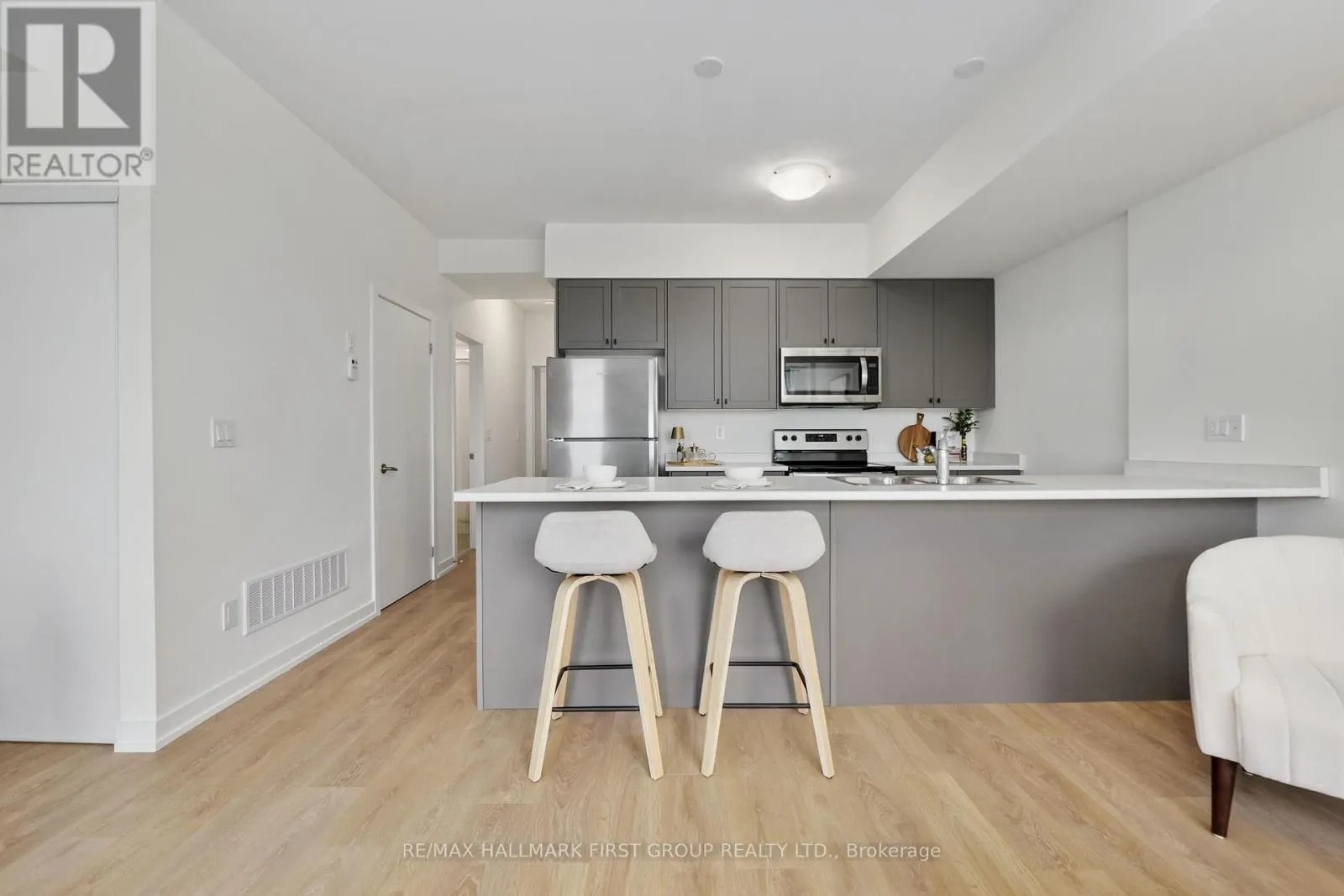 701 - 160 DENSMORE ROAD