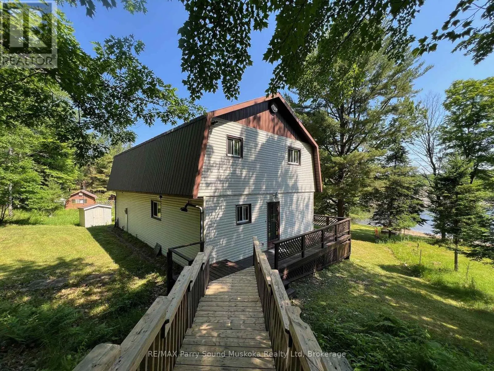 10 PINE VALLEY DRIVE