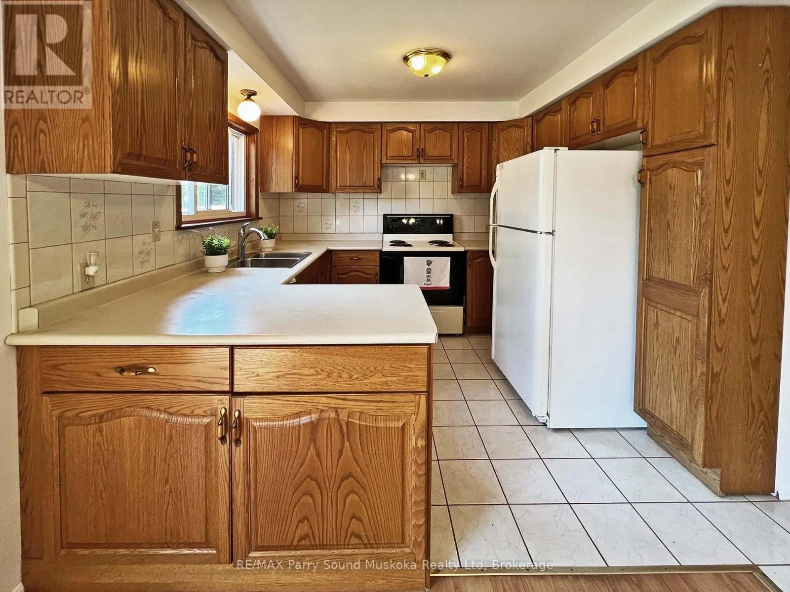 10 PINE VALLEY DRIVE