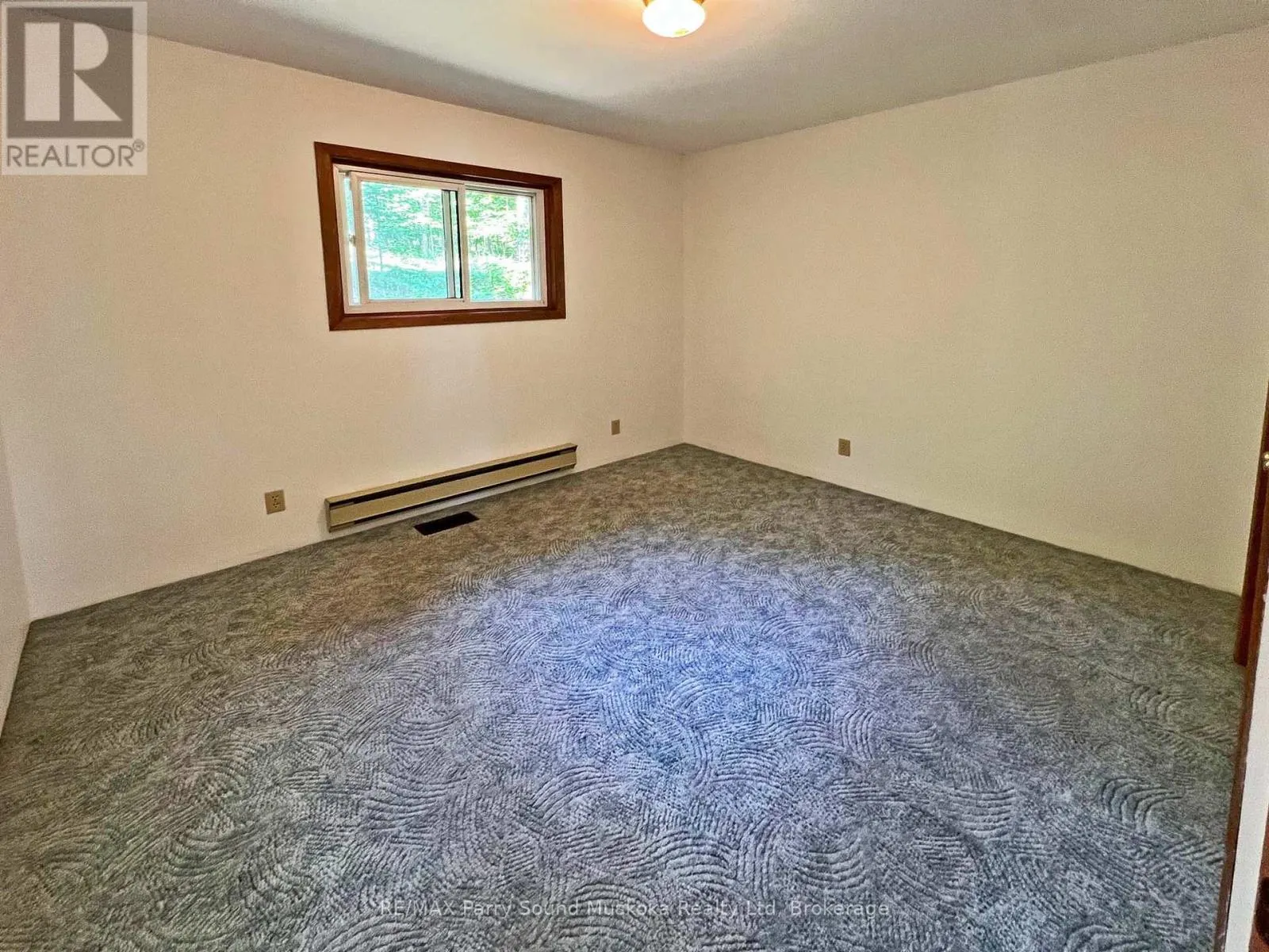 10 PINE VALLEY DRIVE