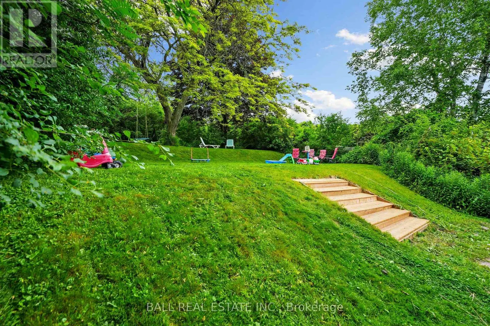 60A CROSSLEY DRIVE