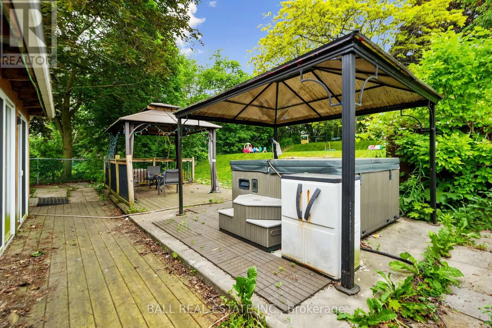 60A CROSSLEY DRIVE