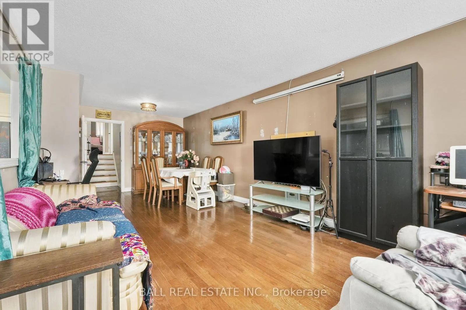 60A CROSSLEY DRIVE