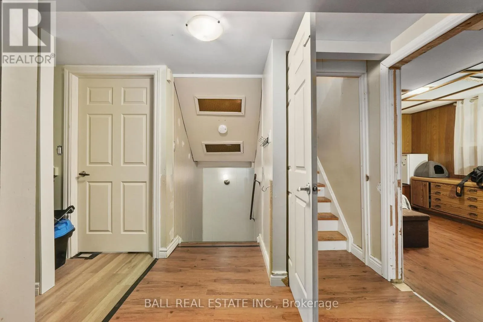 60A CROSSLEY DRIVE
