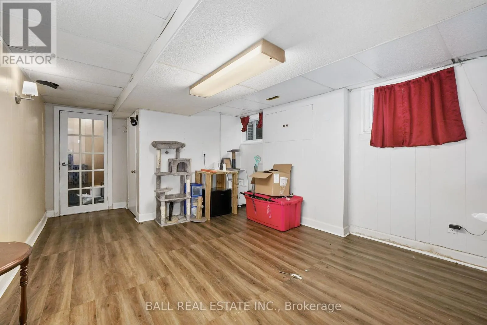 60A CROSSLEY DRIVE
