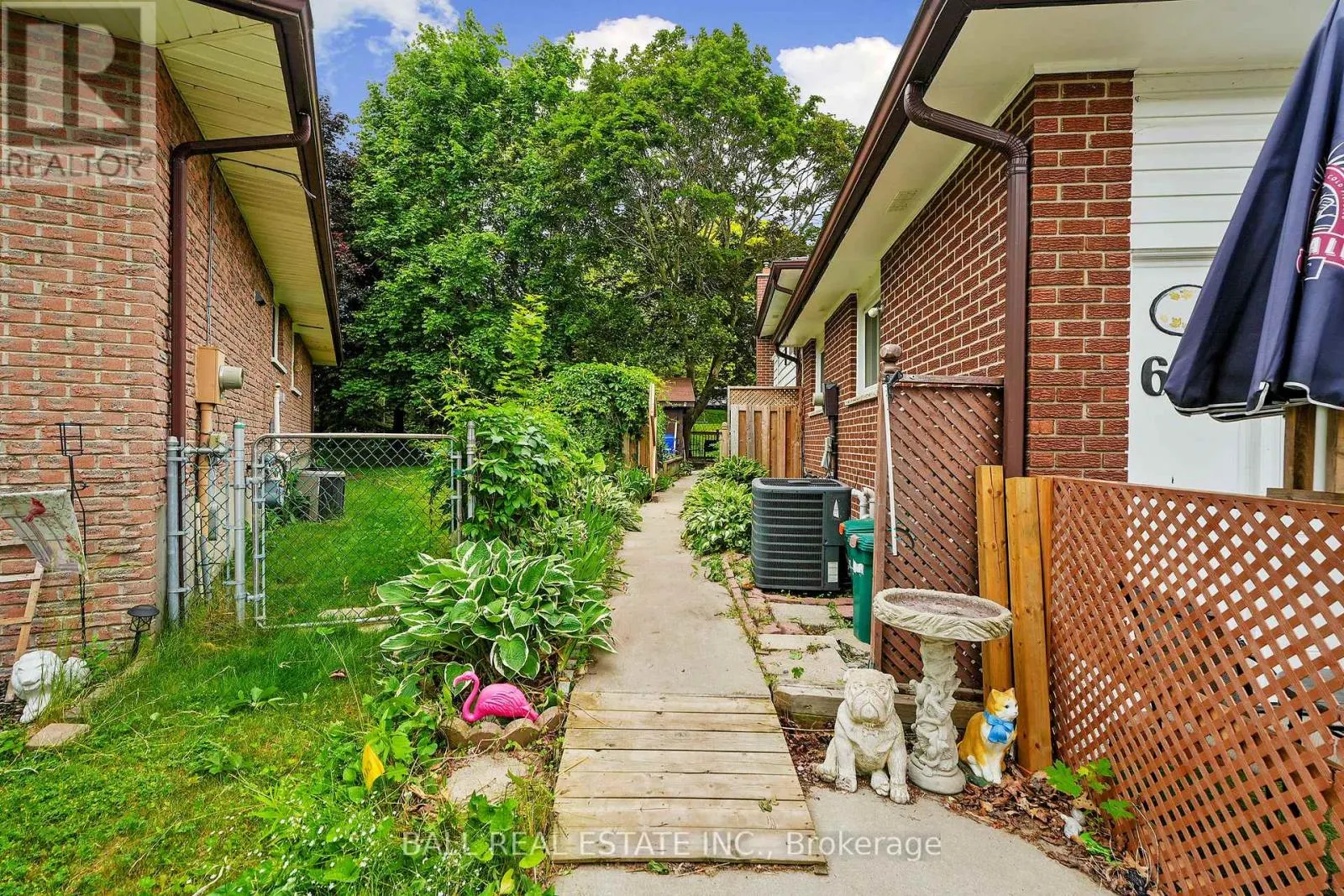60A CROSSLEY DRIVE