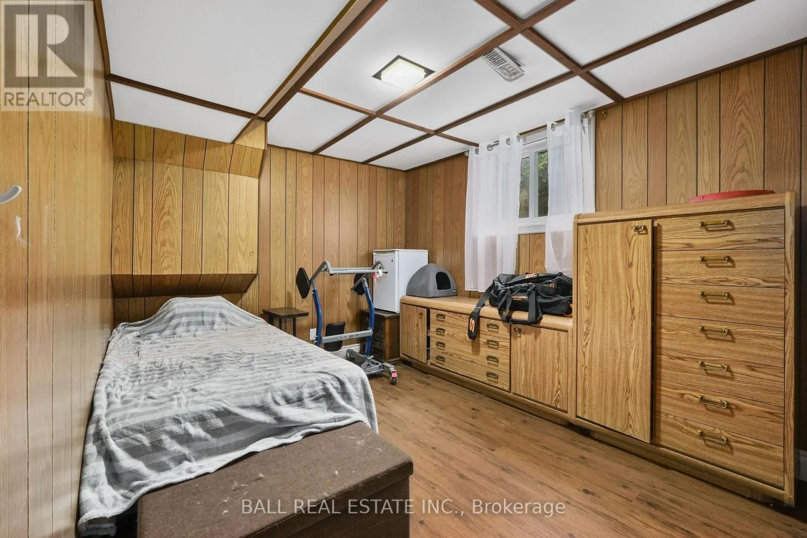60A CROSSLEY DRIVE