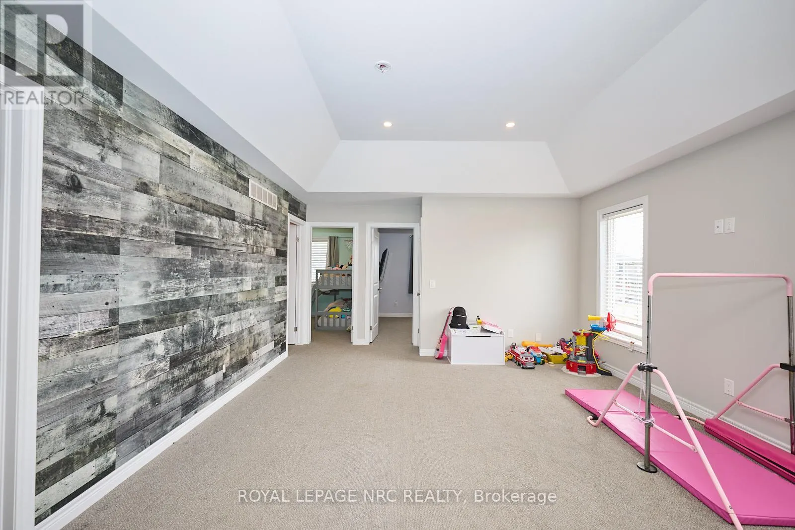 14 LAMB CRESCENT