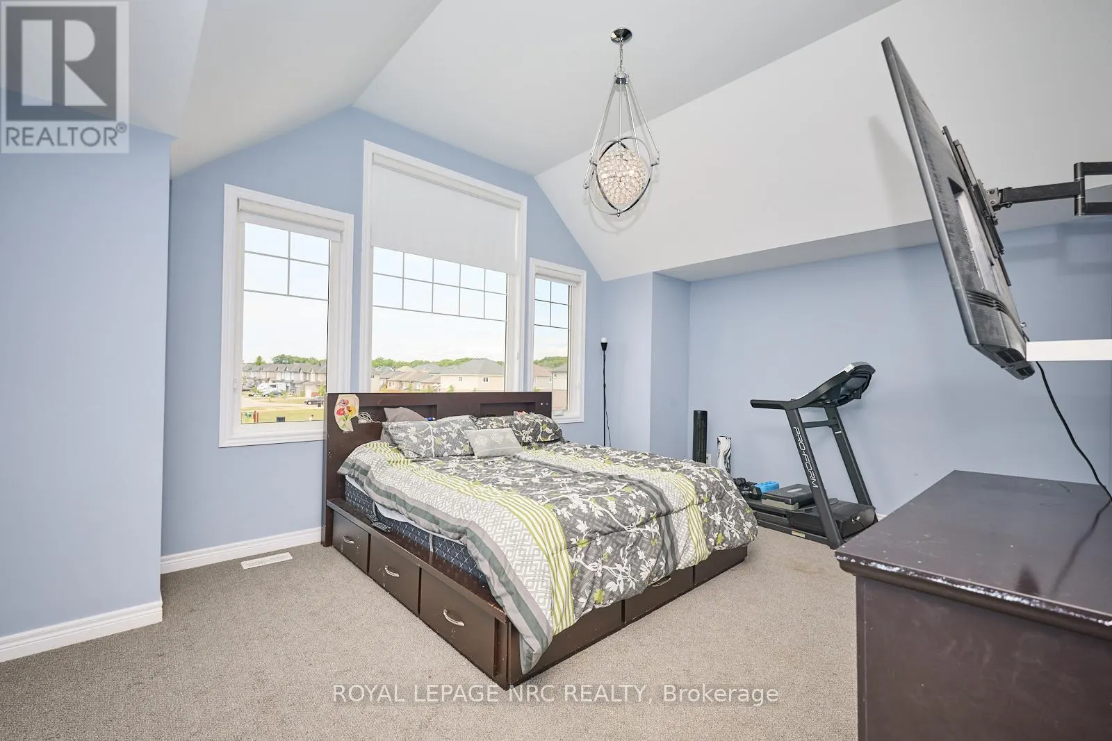 14 LAMB CRESCENT