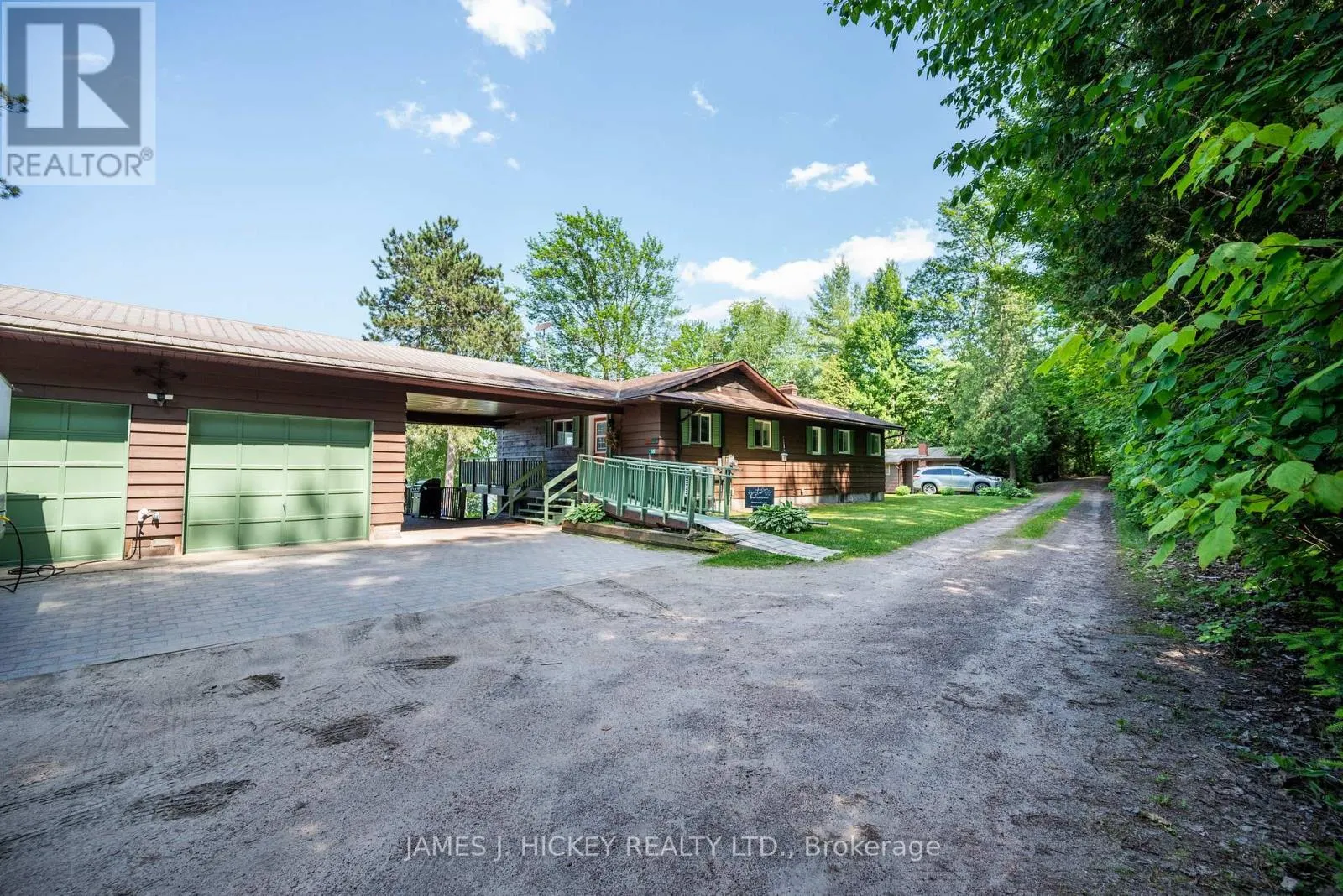 581 ROCKY POINT LANE