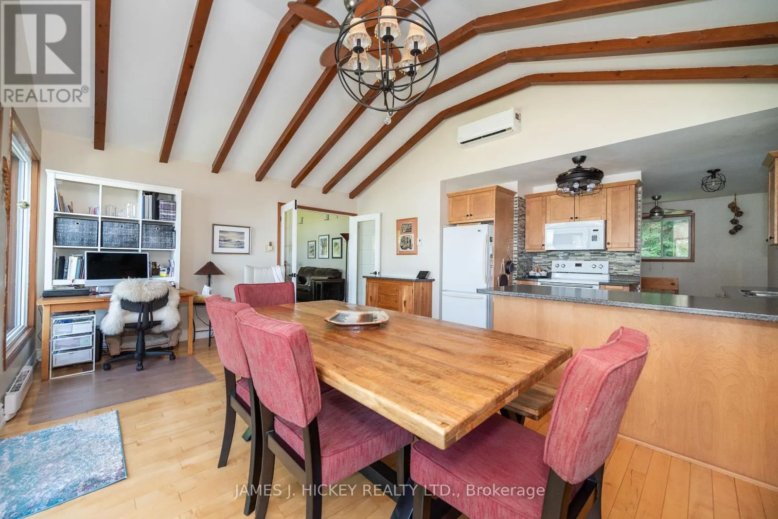 581 ROCKY POINT LANE