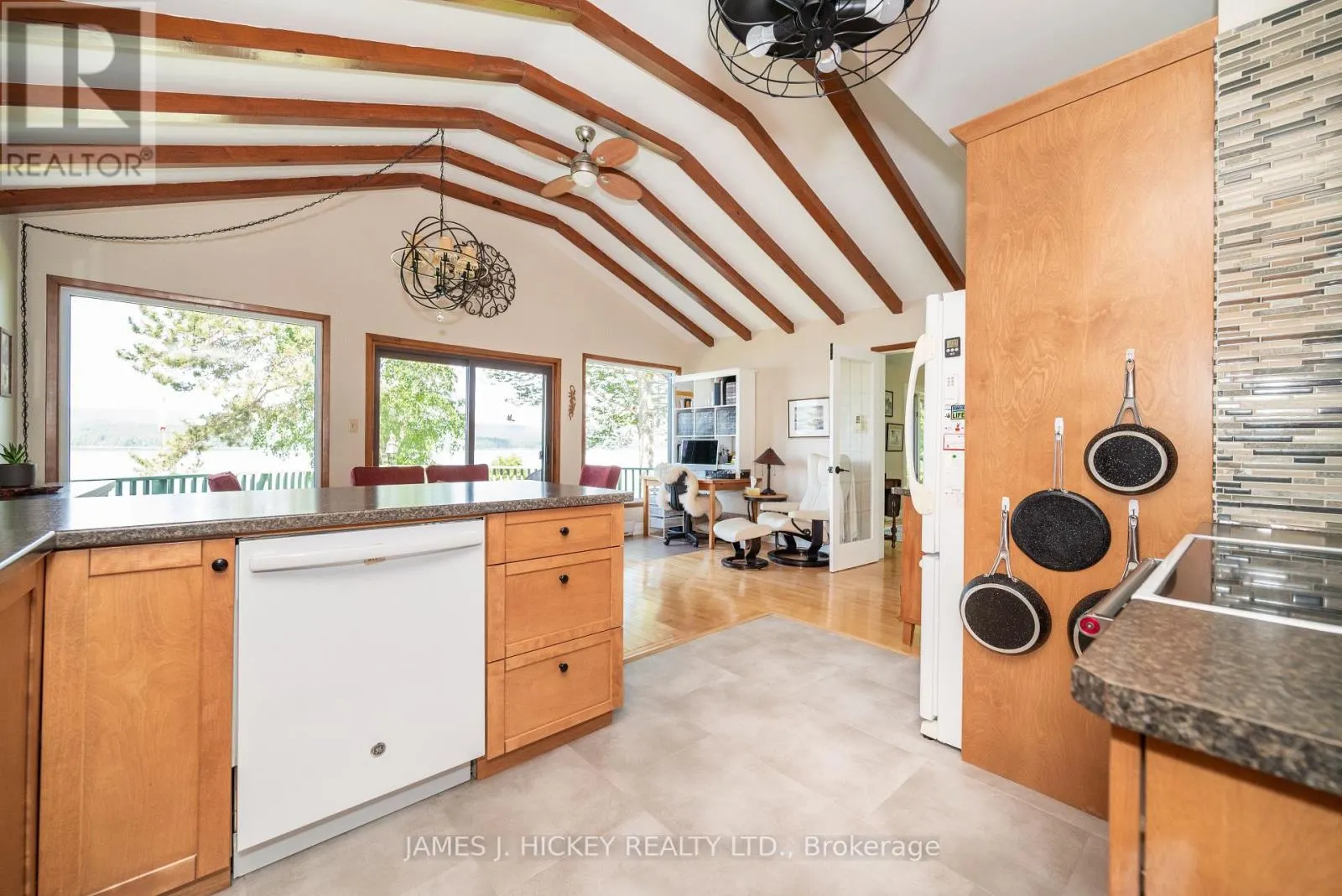 581 ROCKY POINT LANE