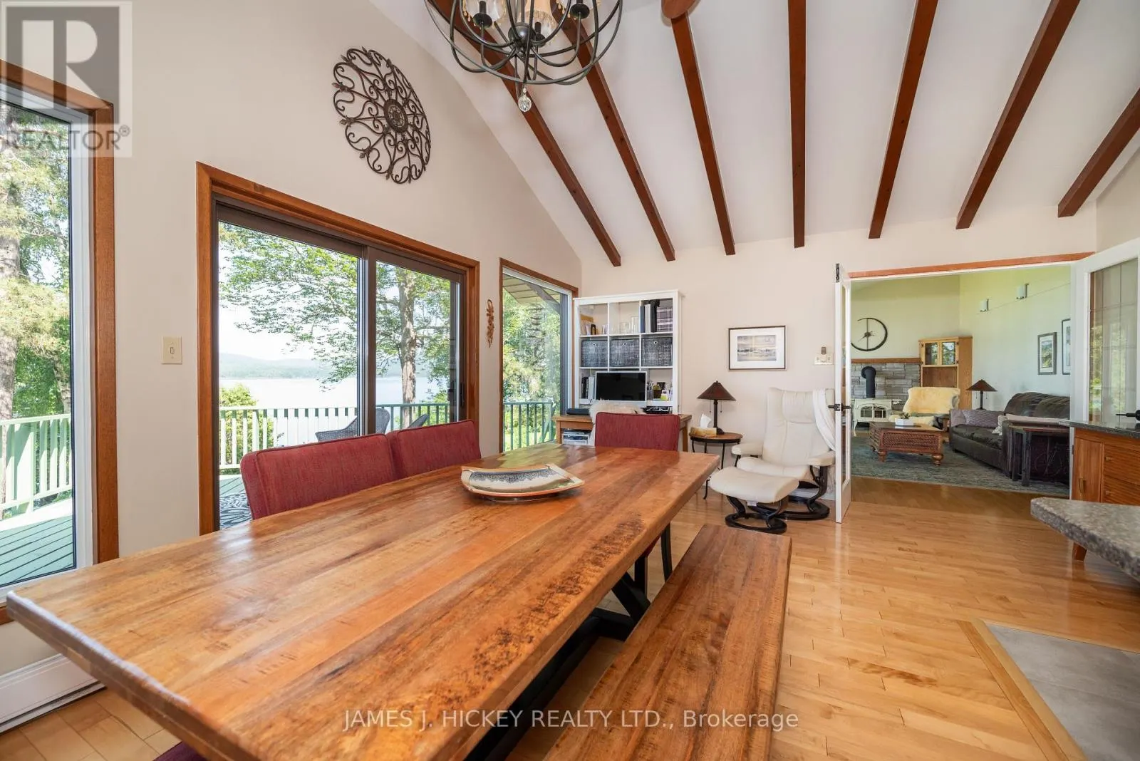 581 ROCKY POINT LANE