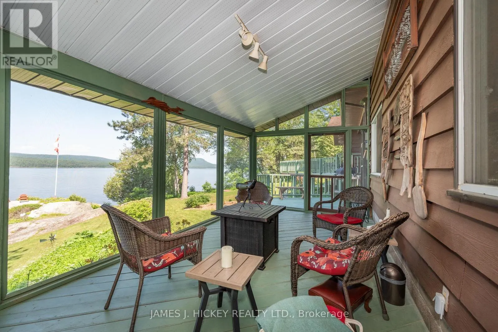 581 ROCKY POINT LANE