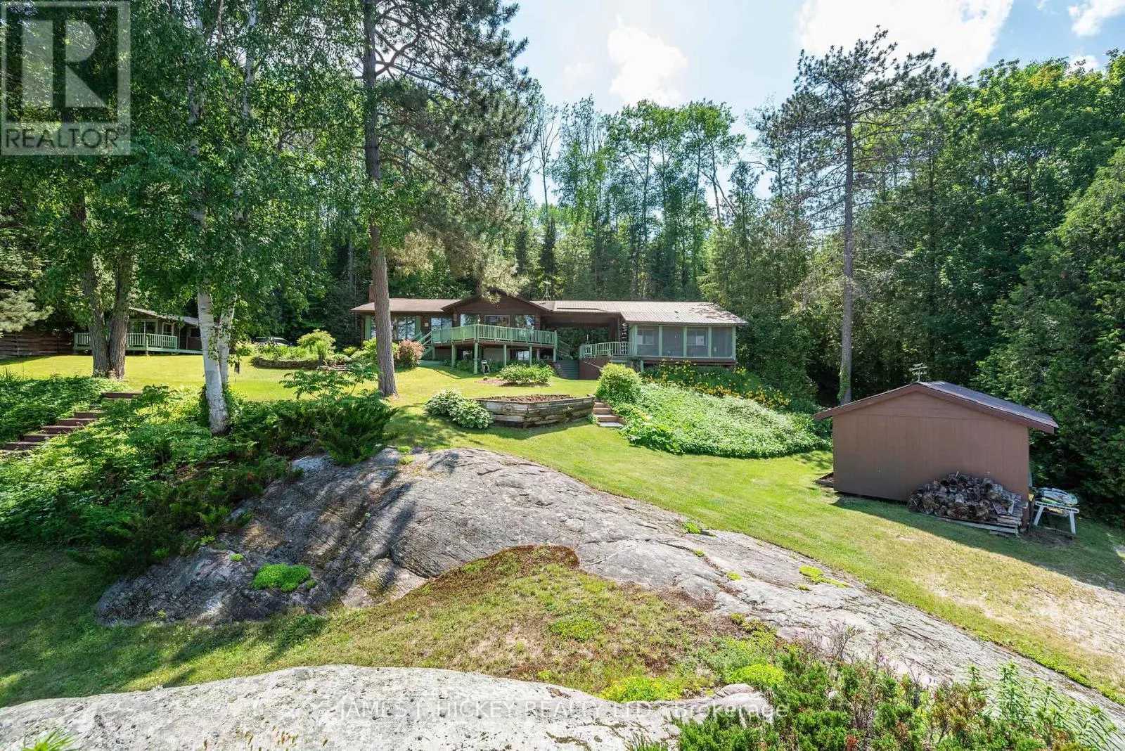 581 ROCKY POINT LANE