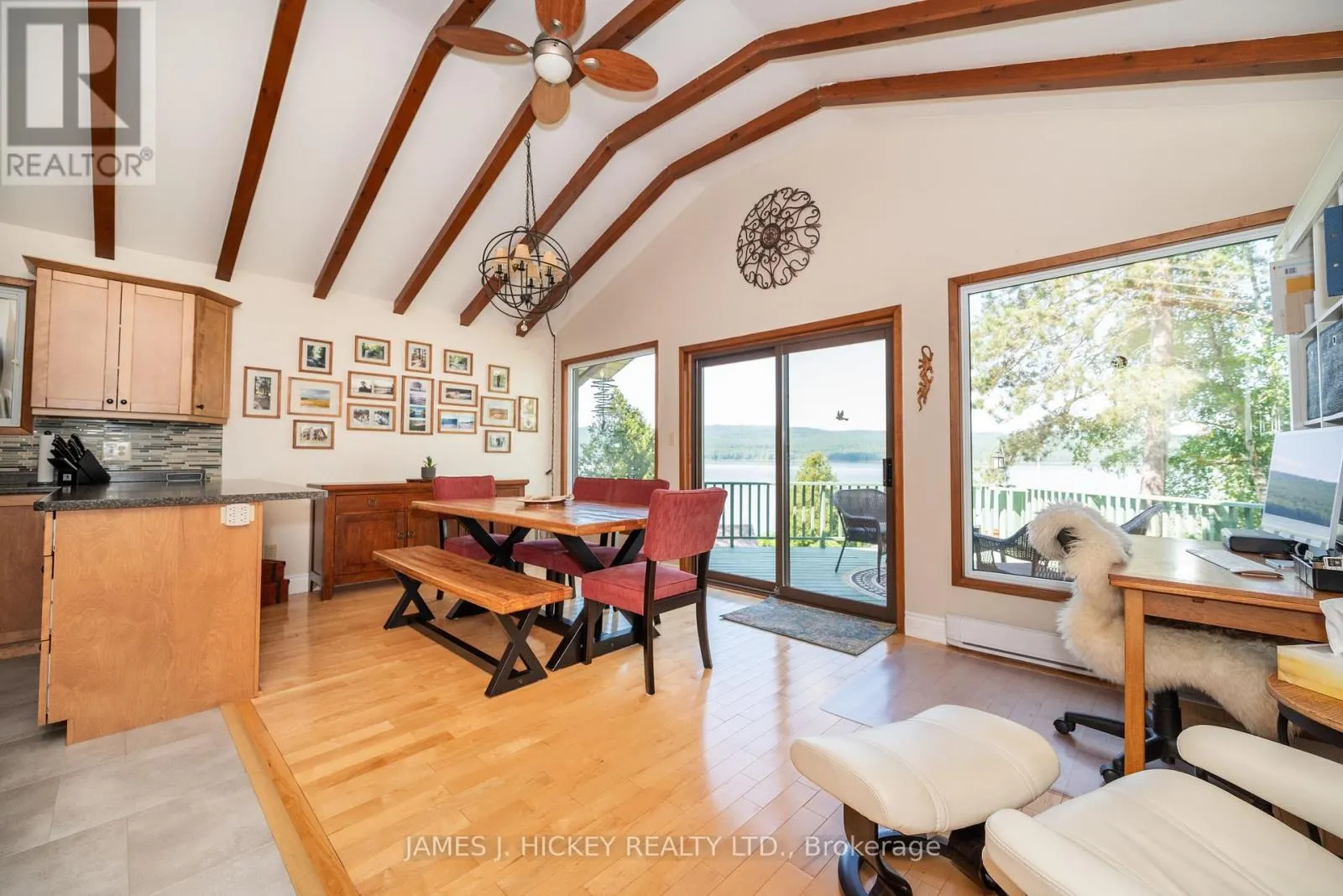 581 ROCKY POINT LANE