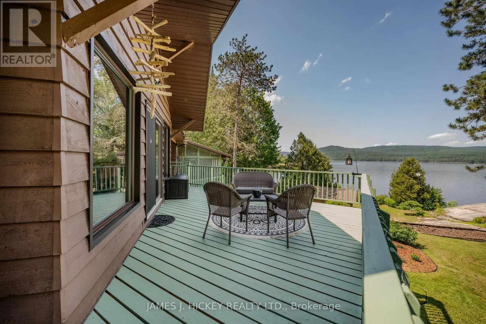 581 ROCKY POINT LANE