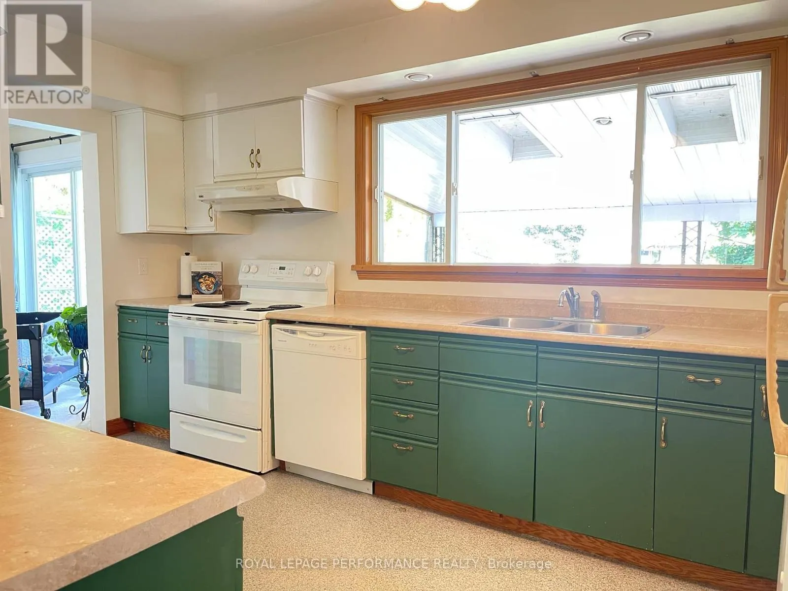 1402 DOVER ROAD