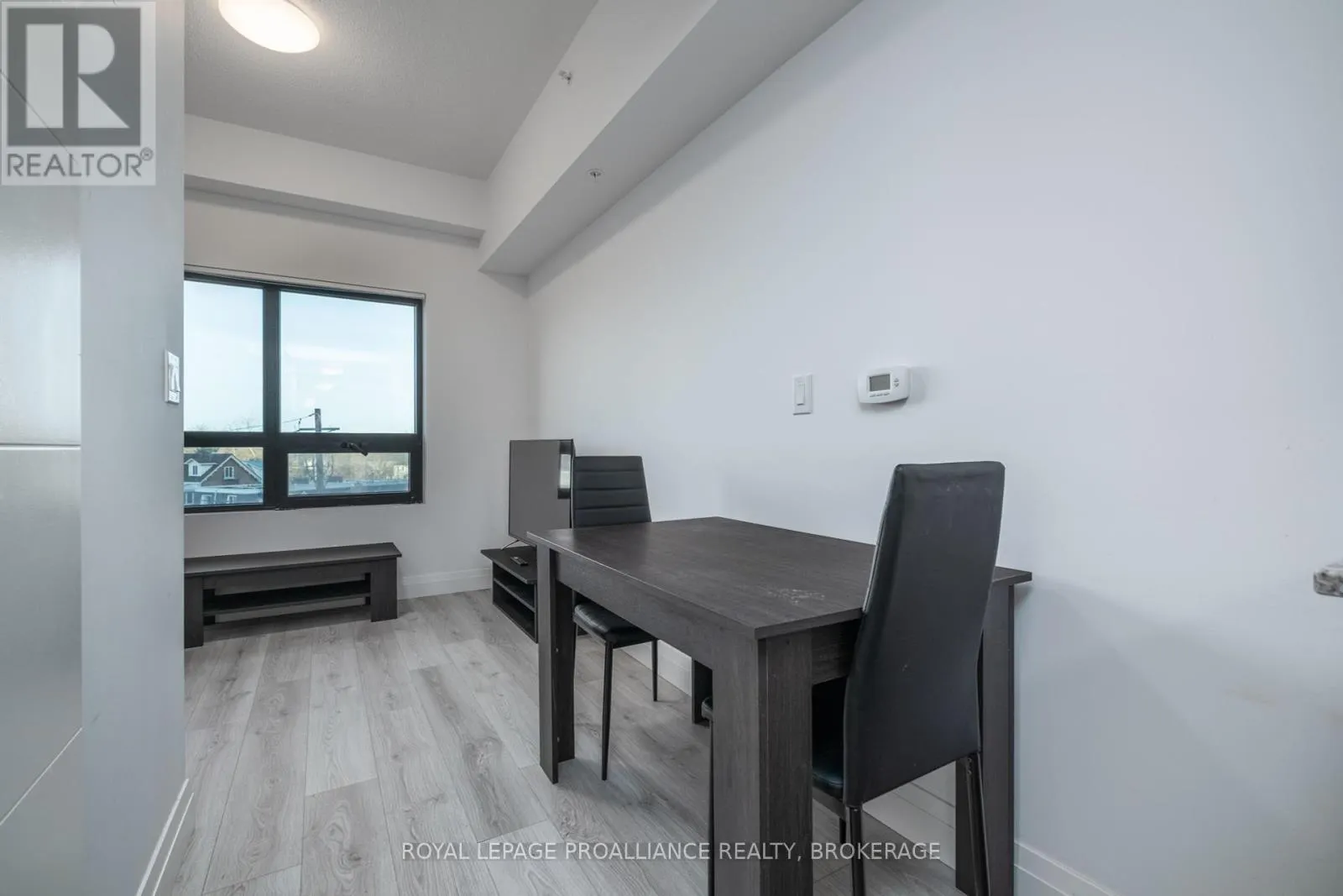 415 - 652 PRINCESS STREET, #415