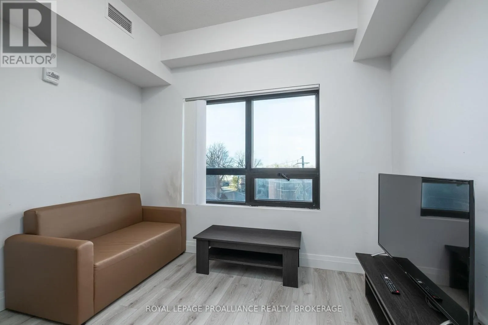 415 - 652 PRINCESS STREET, #415