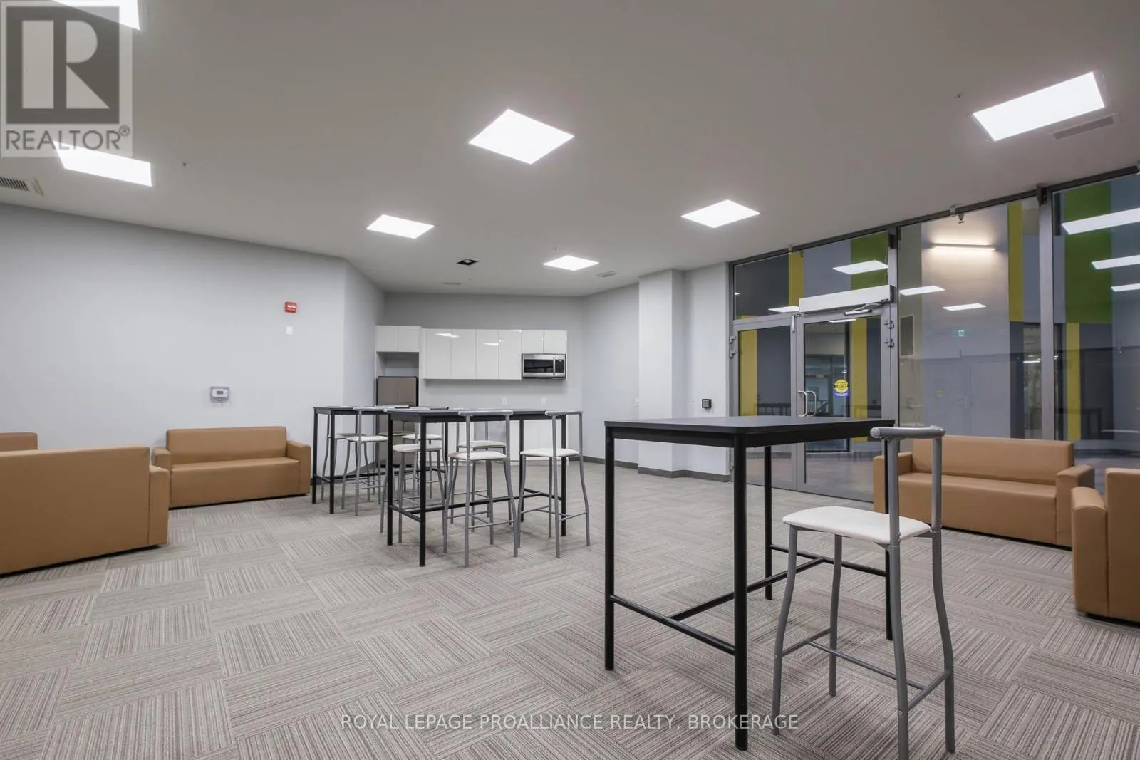 415 - 652 PRINCESS STREET, #415