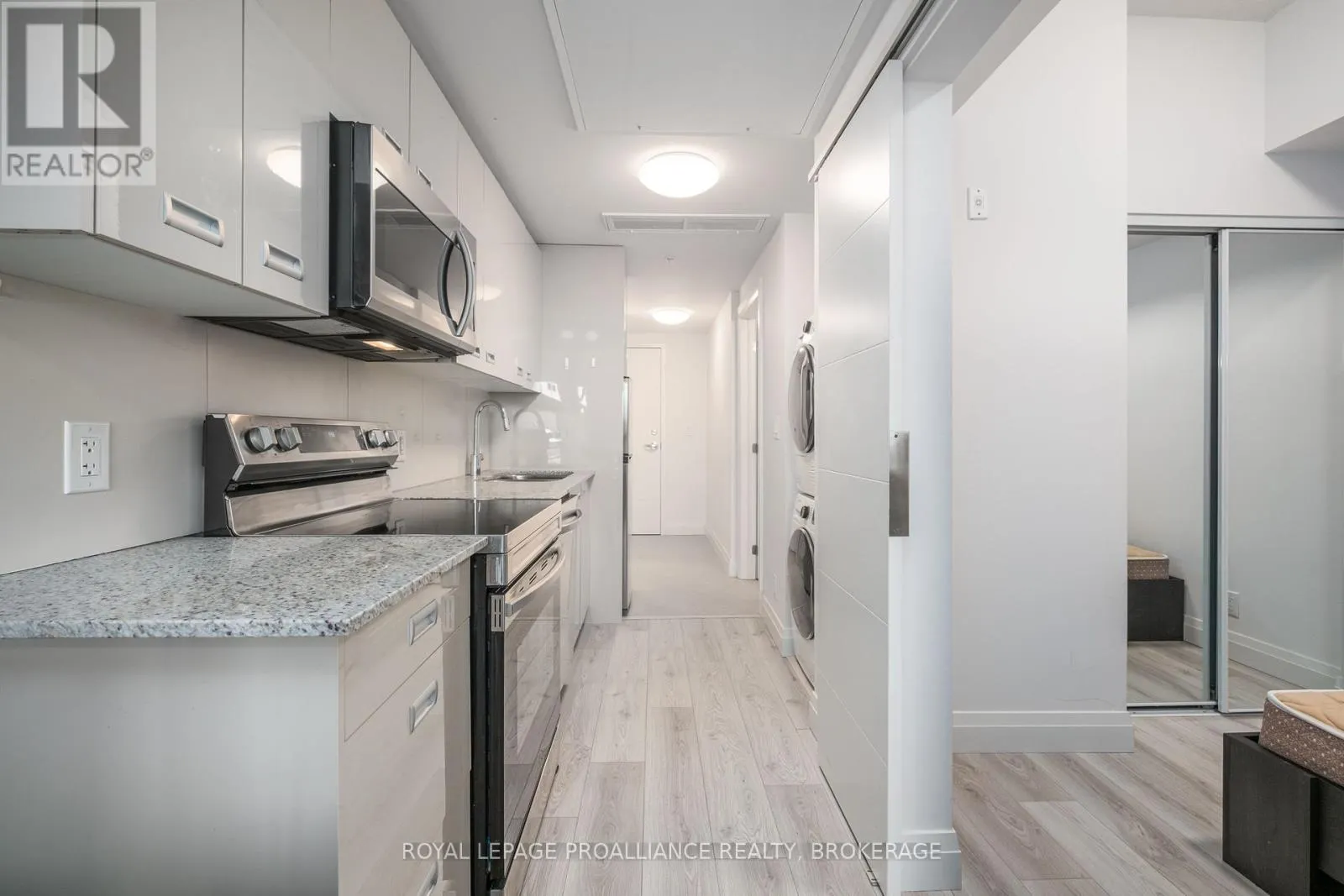 415 - 652 PRINCESS STREET, #415
