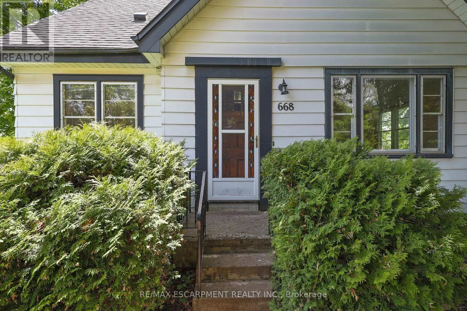 668 HARVEST ROAD